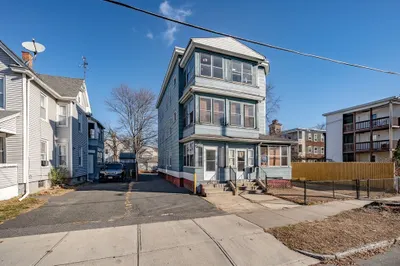 11-13 Parkside St