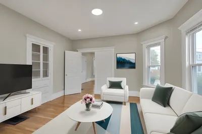 50-52 Brackenbury St #1
