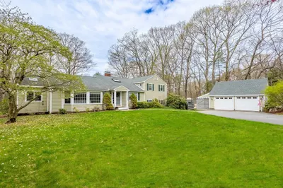 106 Robbins Drive