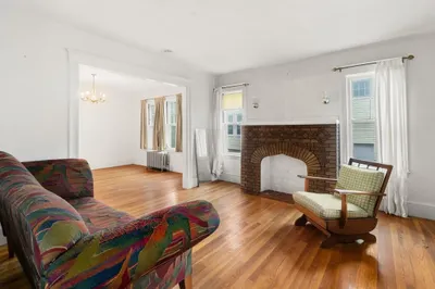35 Estabrook Rd