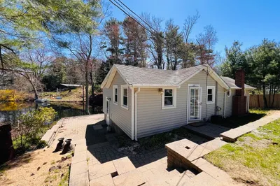 16 Pond View