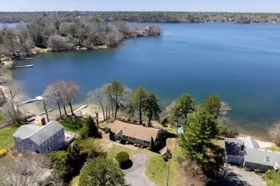 125 Herring Pond Rd 1