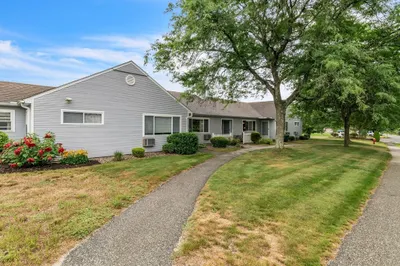 123 Outer Dr #123
