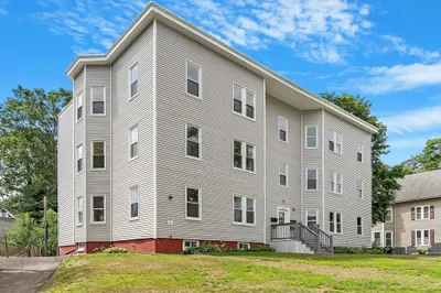 1319 Main Street #6 1