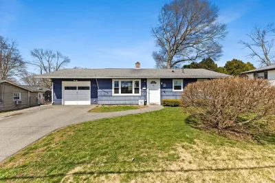 52 Budd Ave