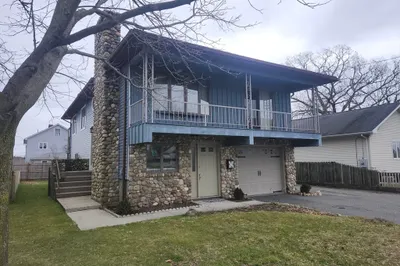 32 Lakeview Ave