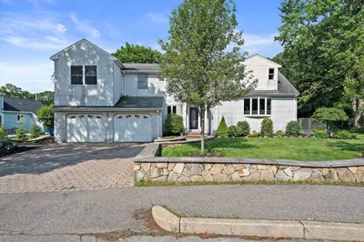 7 Helen Rd
