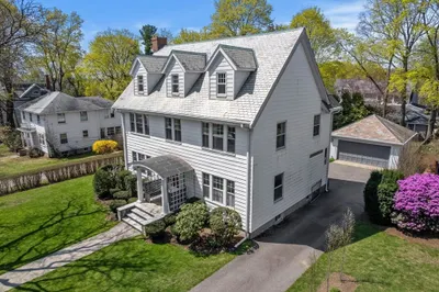 128 Russell Ave