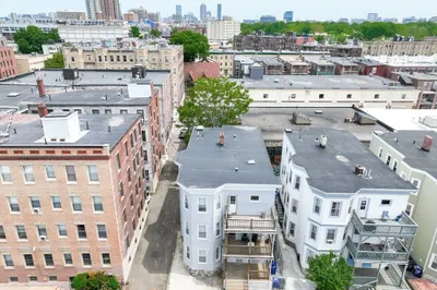 39 Chester St #2