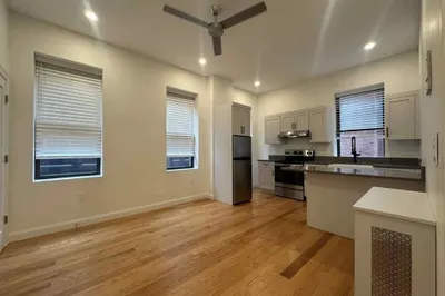 40 Saint Botolph St #2FRR
