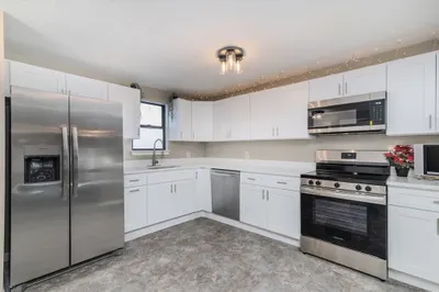 406 Bay Rd #3