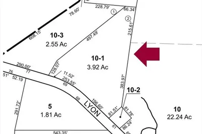 69 Lyon Rd