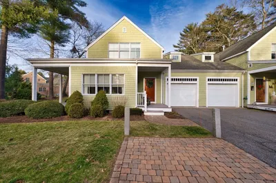8 Hathaway Pond Circle #8