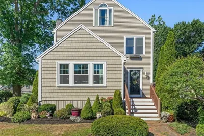 4 Sunset Rd 1