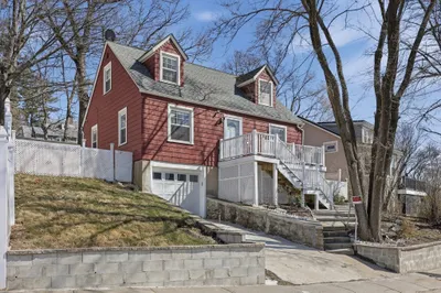 32 Indian Lake Parkway 1