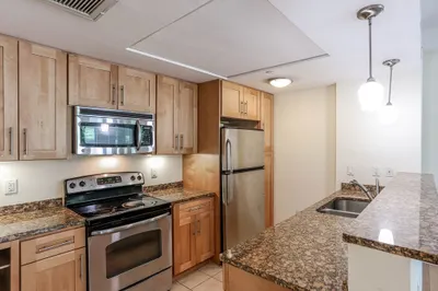 87 New St #302 1