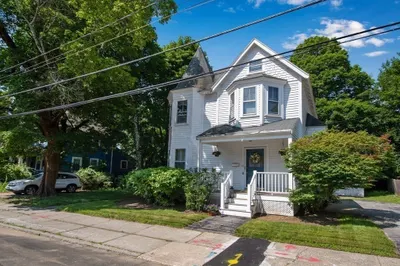 22 Linden St 1