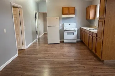 345 Pawtucket Ave #3