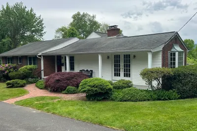 34 Leahey Ave 1