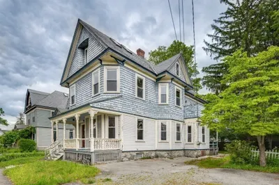 224 Foster Street 1