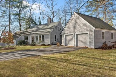 5 Woodbrier Rd 1
