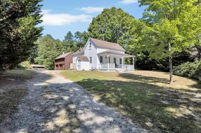 408 Old Main Road 1