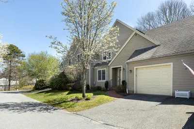 4 Bishops Park #4 1