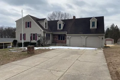 153 Bonnie Brae Dr 1