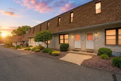 24 Granby Hts #24 1