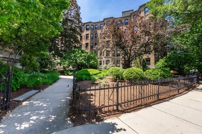 118 Riverway #22 1
