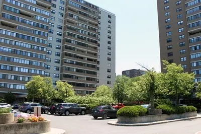 6-8 Whittier Pl #Parking