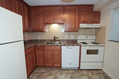44 Concord Ave #204