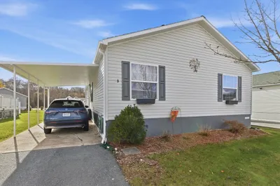 9 Blackbird St
