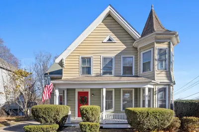 16 Pleasant St