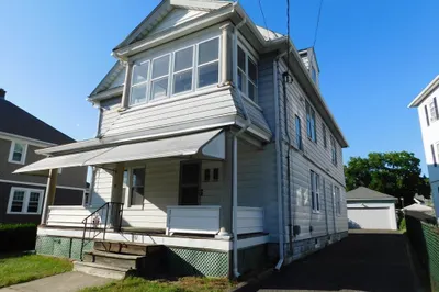 111 Cochran St