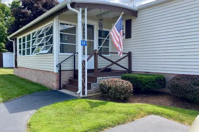 14 Elliott Dr 1