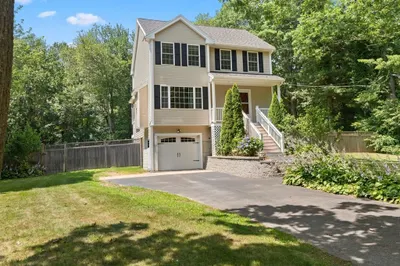 9 Bartlett St 1