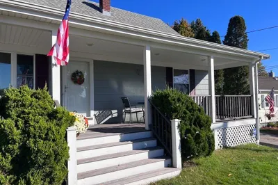 30 Gray St