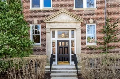60 Browne St #1