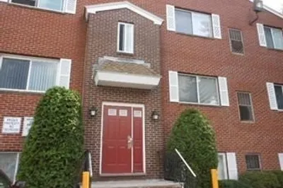 35 Prospect St #303