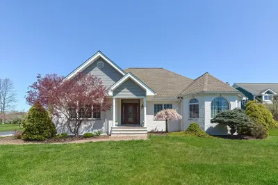 252 Windward Dr 1