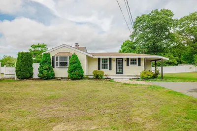 160 Willis Ave 1