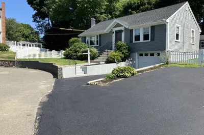9 Oak Ridge Road