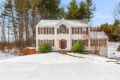 142 Old Derry Rd 1