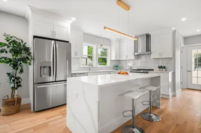 137 Webster St #1