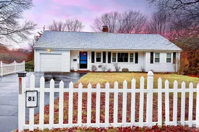81 Topsfield Rd 1
