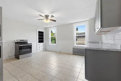 84 Margin St #2