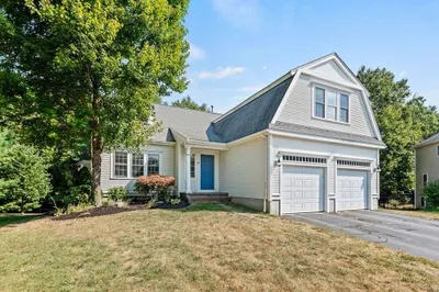 10 Arrowhead Dr 1