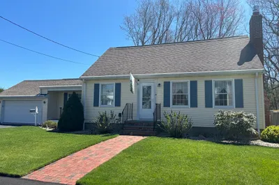 74 Nelson Rd
