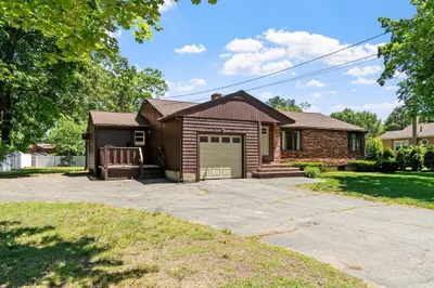 5 Fairmeadow Rd